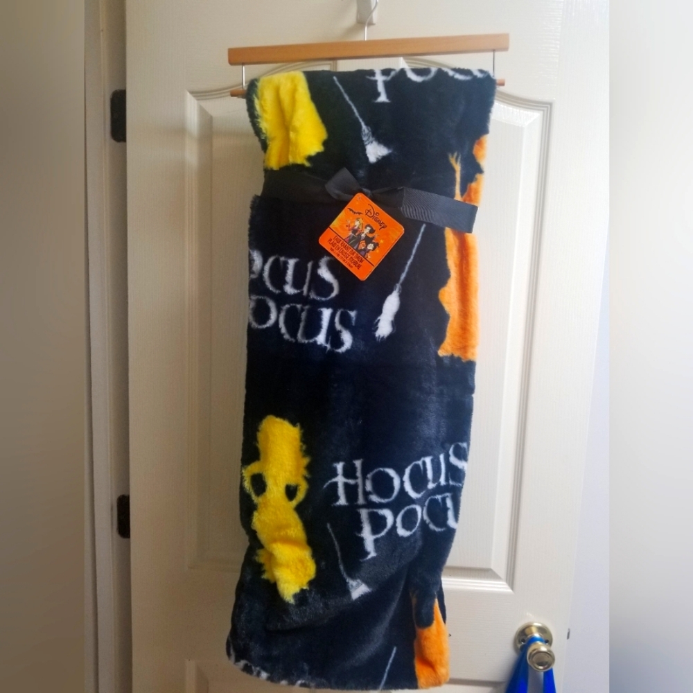 Brand new with tag Disney Hocus Pocus